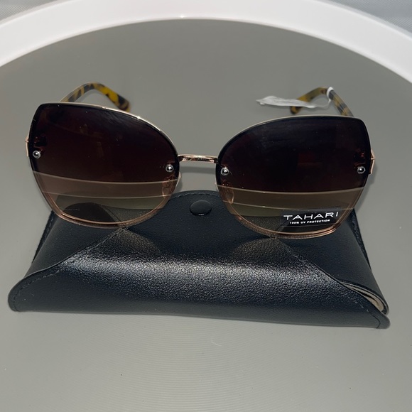 Tahari Accessories - TAHARI New Cat Eye Sunglasses - th860d8